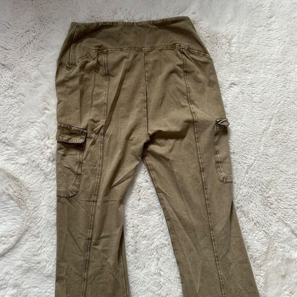 Urban outfitters out from under light army green cargo pocket flare leggings - Picture 6 of 7